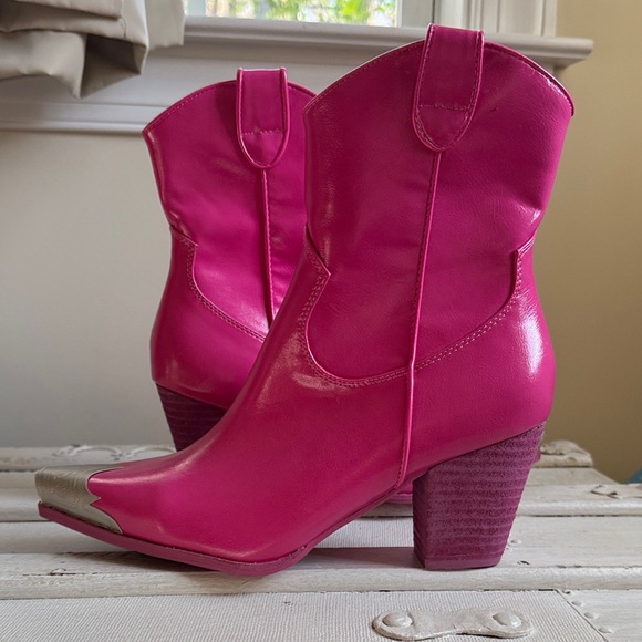 Beast hot pink boots - Picture 10 of 12